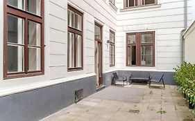 Votivpark Vienna Serviced Apartments